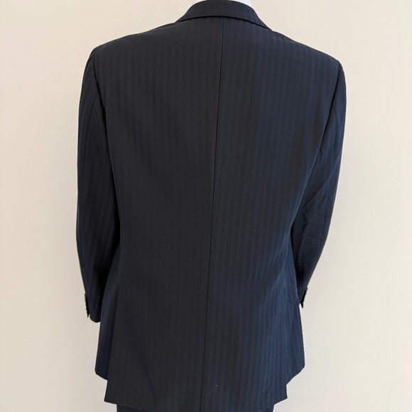 BRIONI Men's Suit, Size 53R - Picture 5 of 14